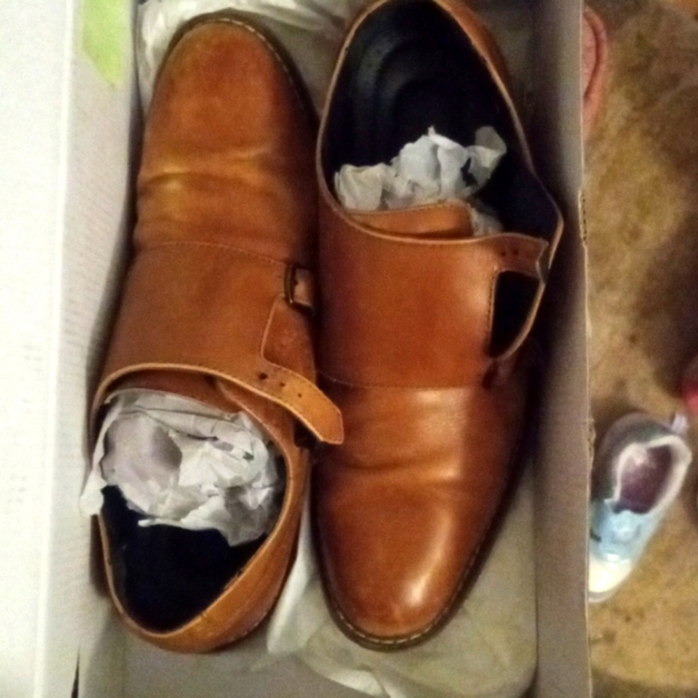 Bar lll size 9 tan